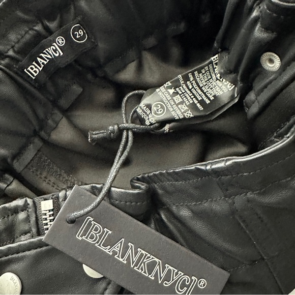 Blank NYC Black Vegan Faux Leather Paperbag Zipper Accent Shorts Size 29 - Picture 7 of 8